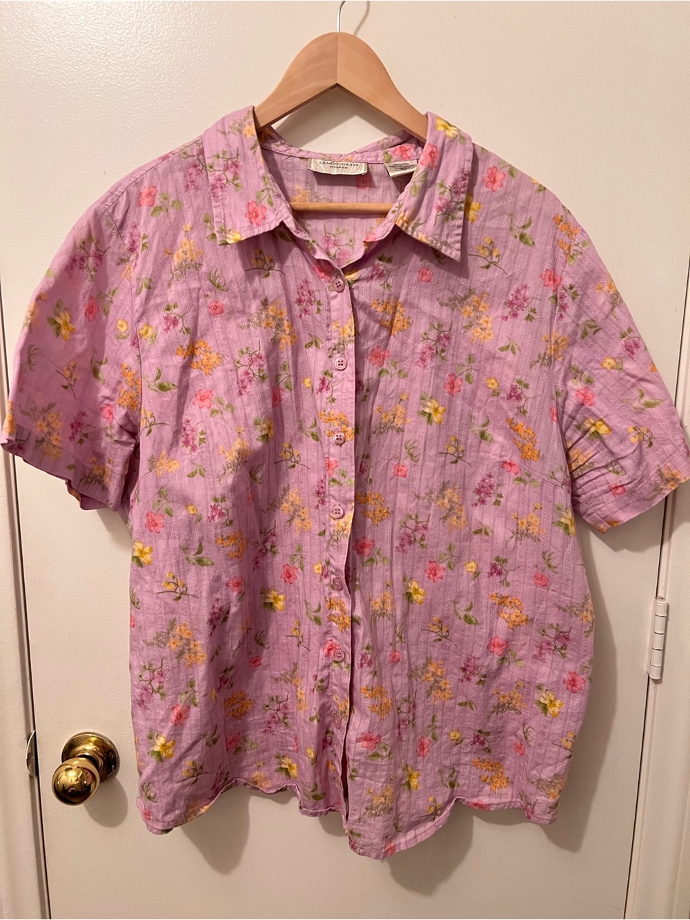 Lilac Floral Button-Front Women’s Shirt
